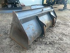 Mecalac Erdschaufel Aufnahme Volvo Radlader Ahlmann AX