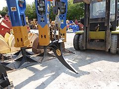 Rock - Reiß-Zahn/ Aufreiß-Zahn RZ 2/6 - Nutzlänge ca. 620 mm - Gebohrt für: Sieblöffel Trevi BVR 07 - Aufnahme Adapter zum Schrauben - Bagger: 2t-6,5t