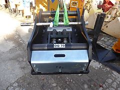 Oilquick - SW-Adapterplatte OQ 70 orig, 2 Leitungen- bestückt für HH, HM, PU (2 Leitungen) - gebohrt für Indeco HP 2000 + TREVI PMG 20 auch andere Bohrungen möglich- Ident-Maße: 70-450-600-450-70 - Bagger:15t-28t