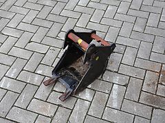 TIEFLÖFFEL 250 MM BREIT,